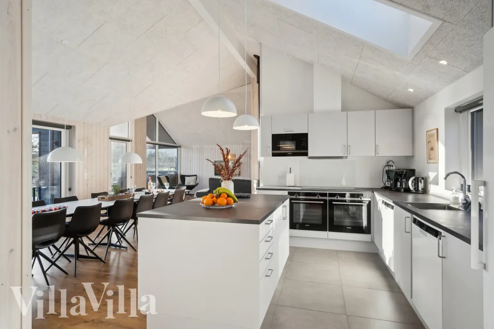 Küche mit Essbereich im Ferienhaus auf Römö